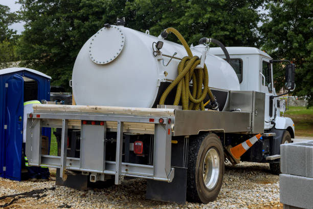 Best Luxury portable toilet rental  in Bernie, MO